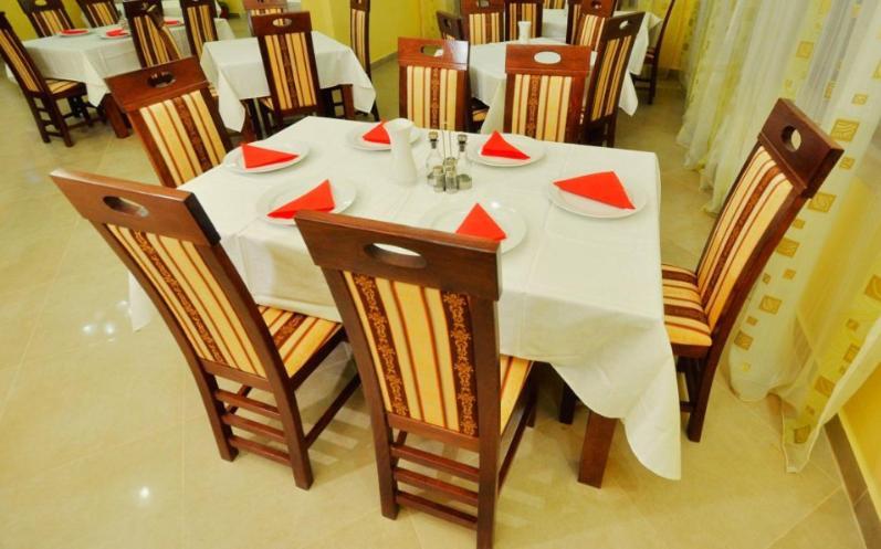 Camves Inn Sighetu Marmaţiei Exteriér fotografie